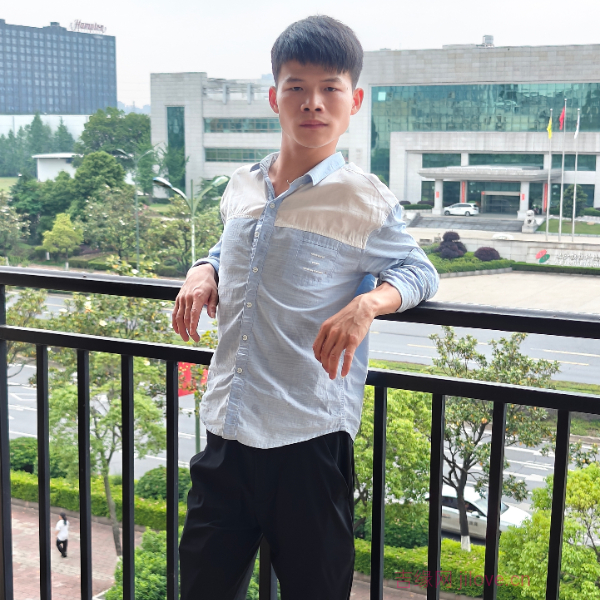湖南28岁单身帅哥真诚找对象-喀什征婚相亲网