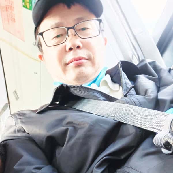 上海56岁单身帅哥真诚找对象-喀什征婚相亲网
