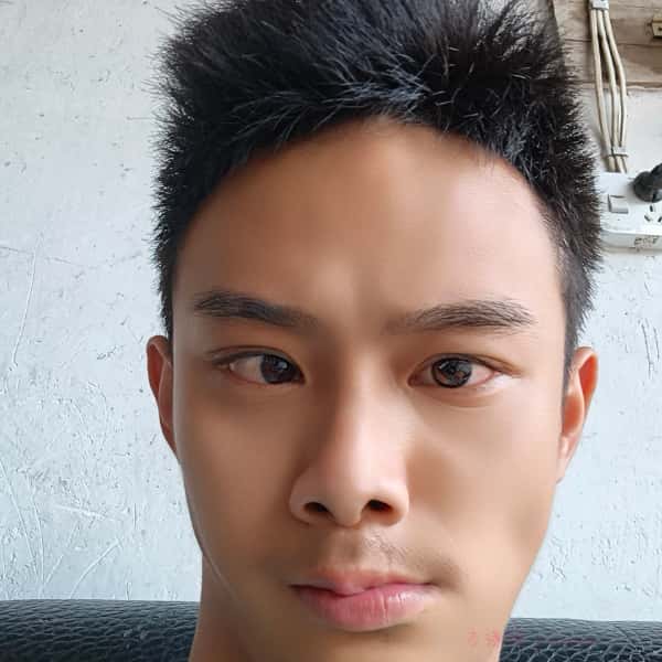 湖北23岁单身帅哥真诚找对象-喀什征婚相亲网