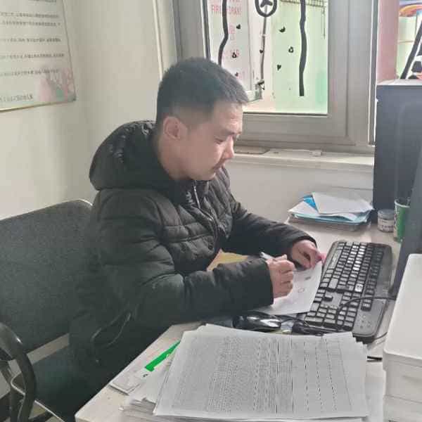 42岁岁山东单身帅哥 - 喀什吉缘网