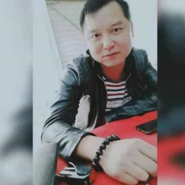 40岁岁湖南单身帅哥 - 喀什吉缘网