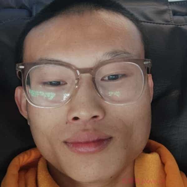 25岁岁四川单身帅哥 - 喀什吉缘网